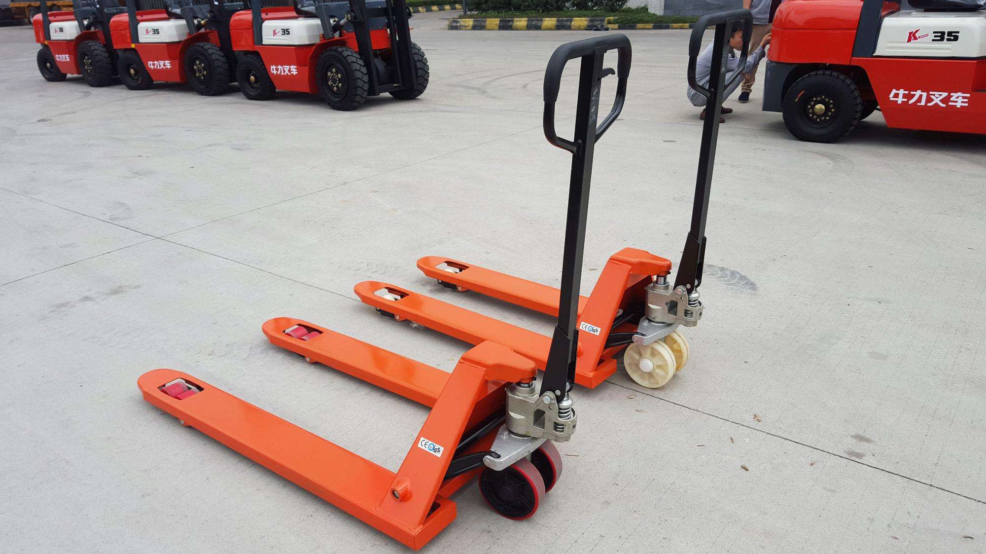 different types of pallet jacks