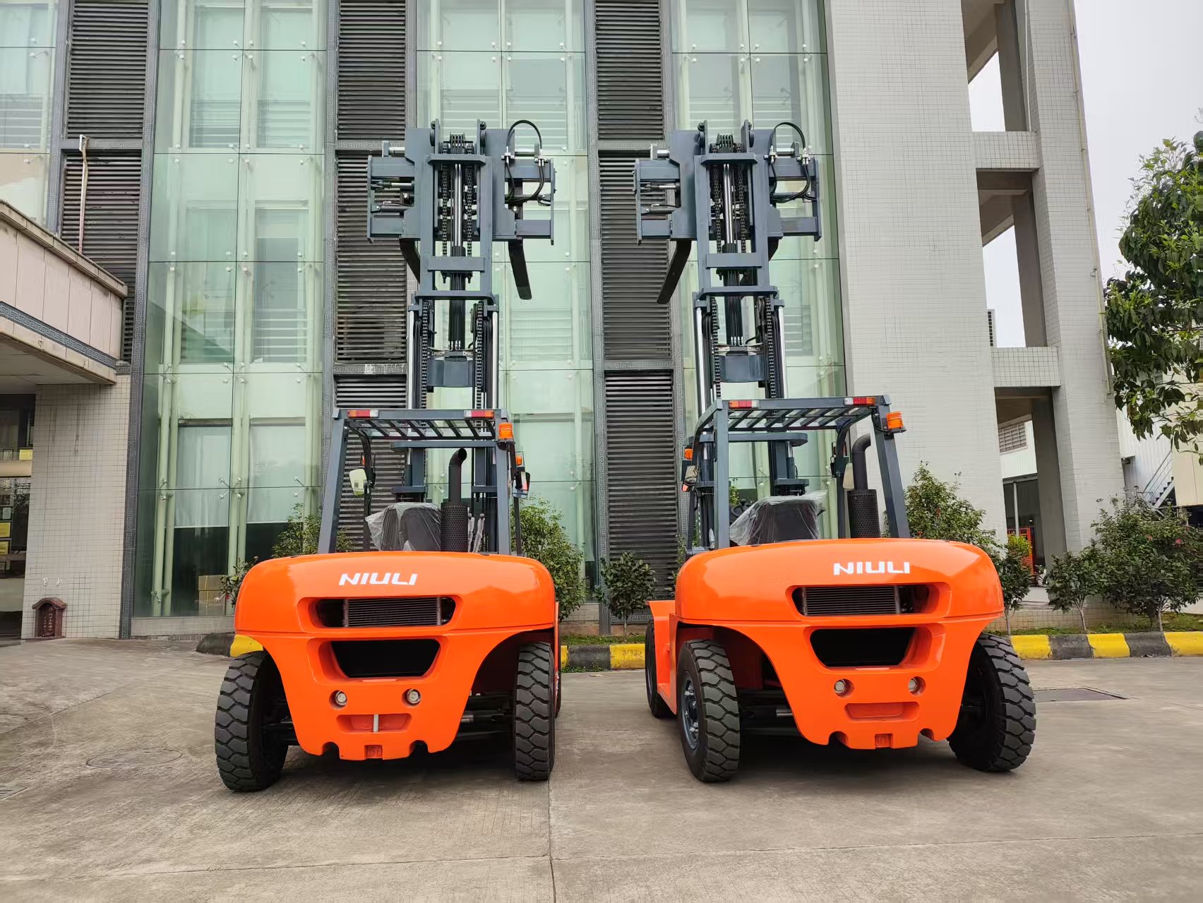 benefits of electric forklifts